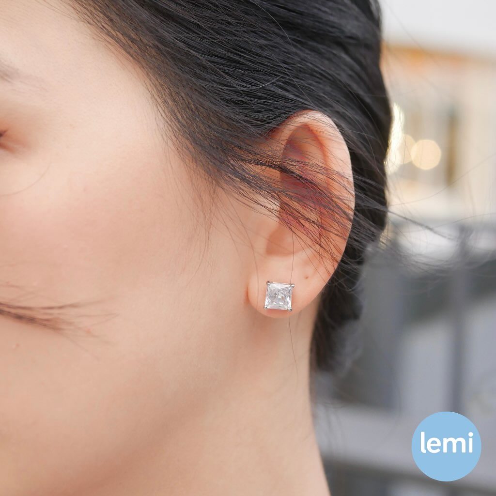 Lemi earrings, as worn
